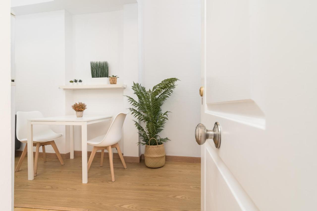 Precioso Apartamento Con Habitacion Separada En Centro Historico De Málaga Exterior foto