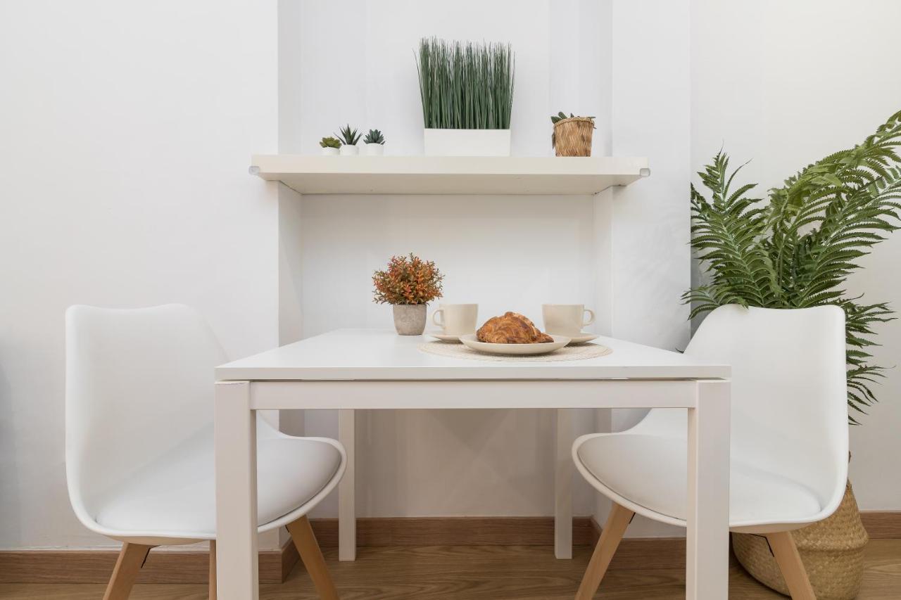 Precioso Apartamento Con Habitacion Separada En Centro Historico De Málaga Exterior foto